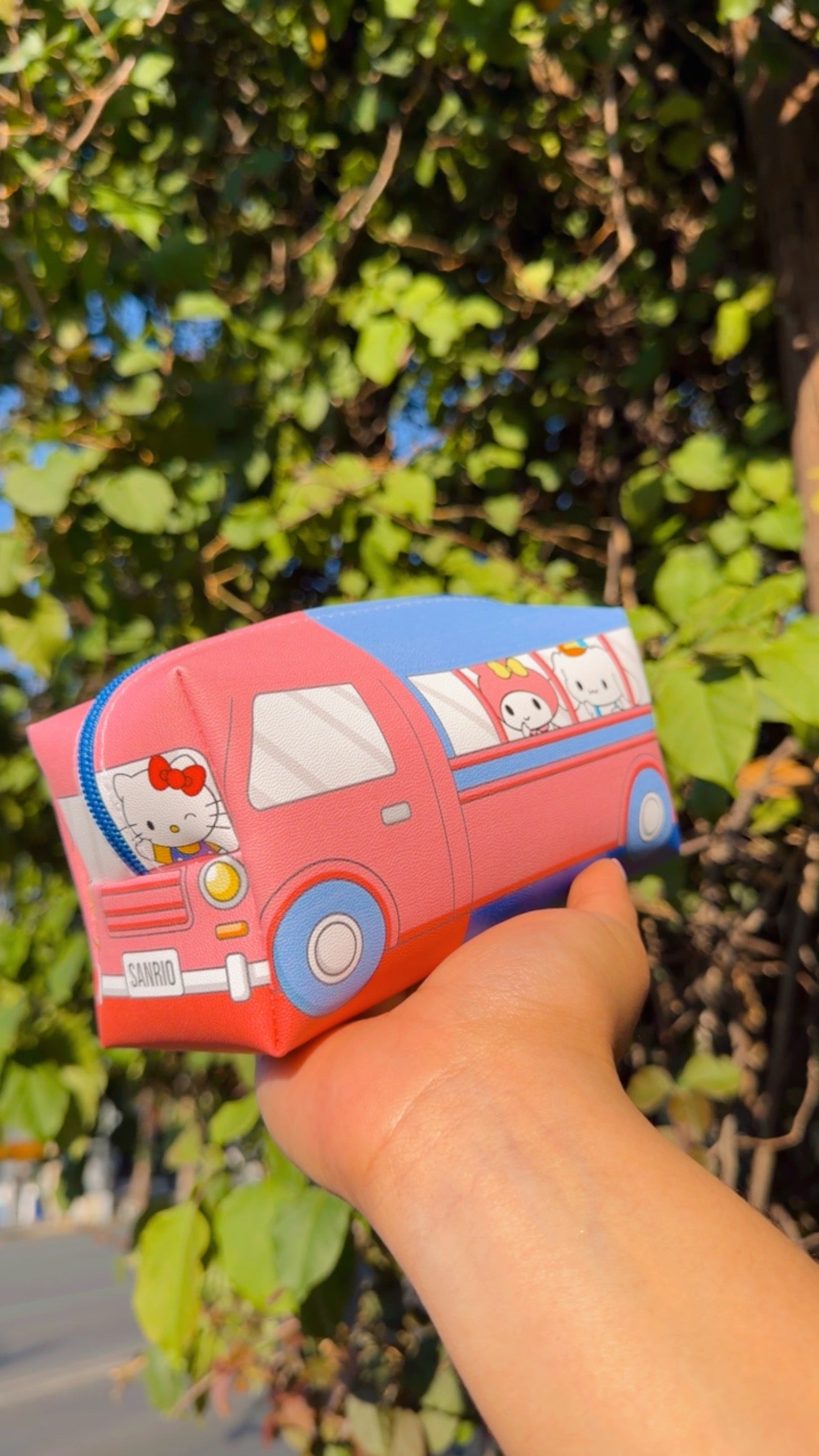 LIENZOS SANRIO BUS
