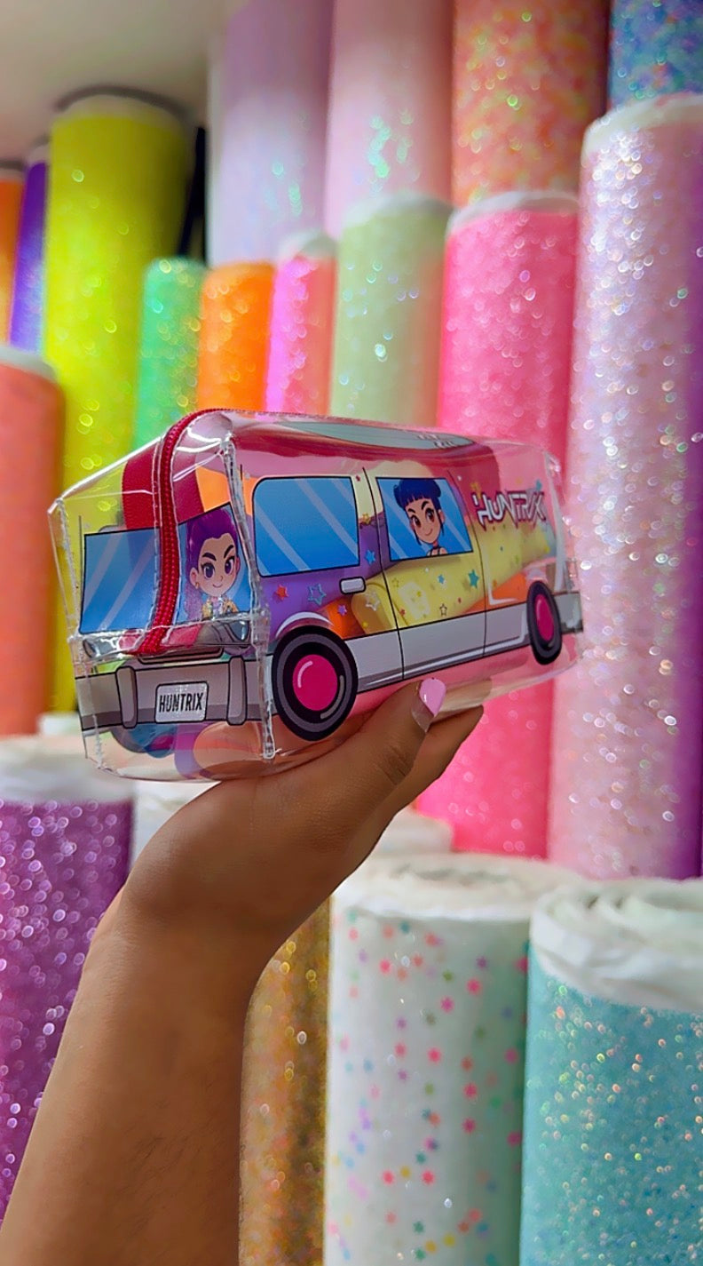 LIENZO TRANSPARENTE BUS PERSONAJES